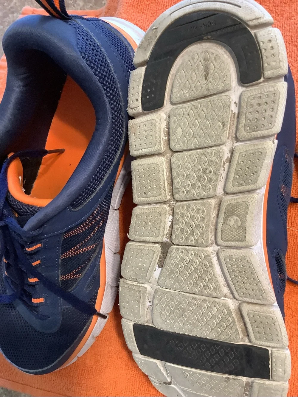 MENS NAVY AND ORANGE ATHLETIC SNEAKERS
